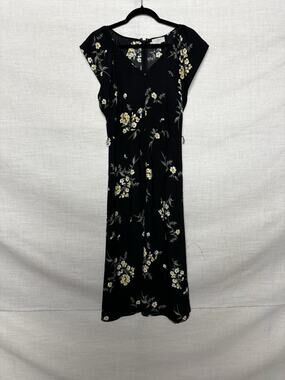 LOFT Ann Taylor Dress 6 Black Floral Midi Vneck Short Sleeve Fit & Flare